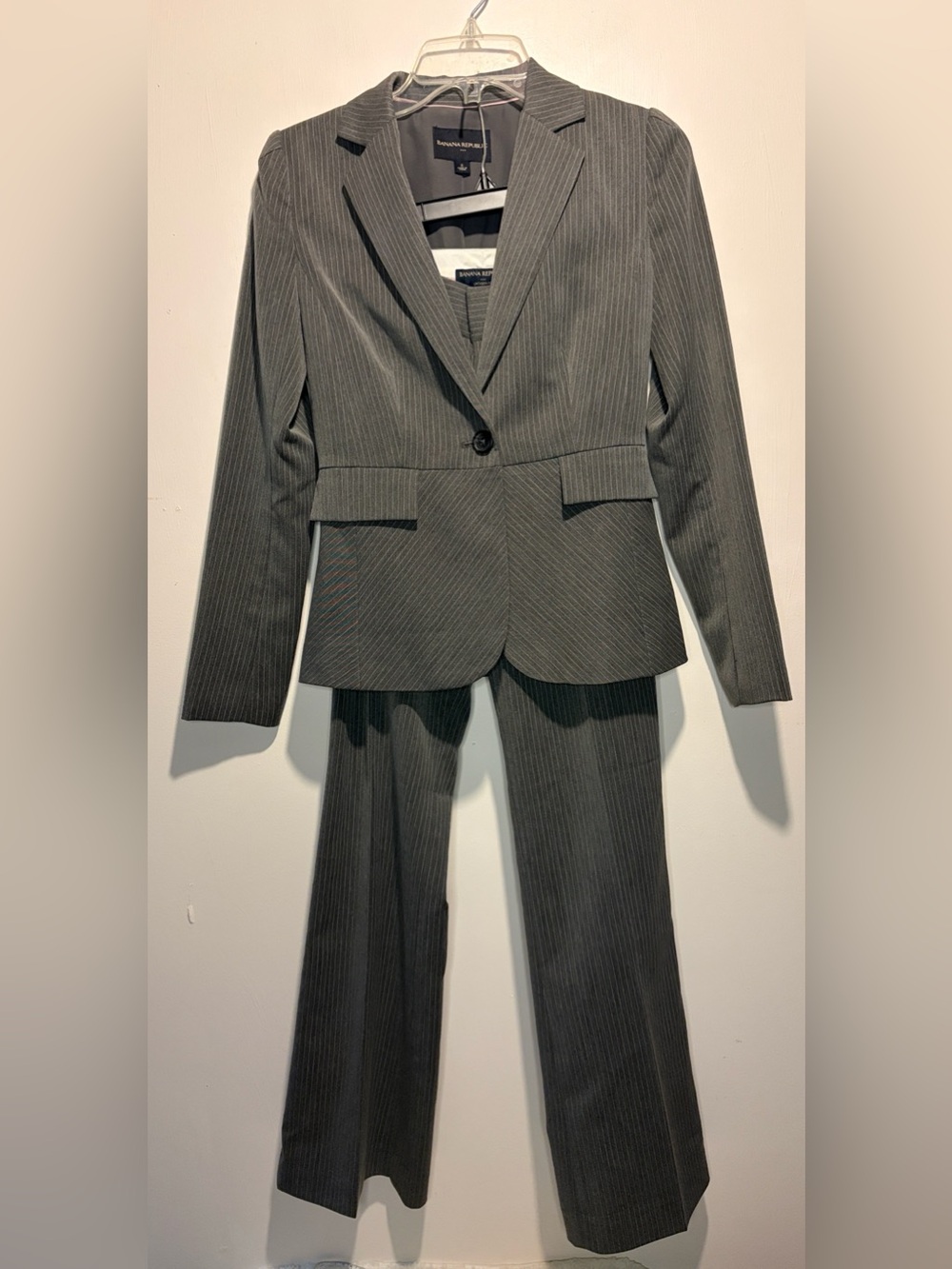 Banana Republic SUIT Grey Pinstripe Blazer + Matching Jackson Fit Pants SZ 0
